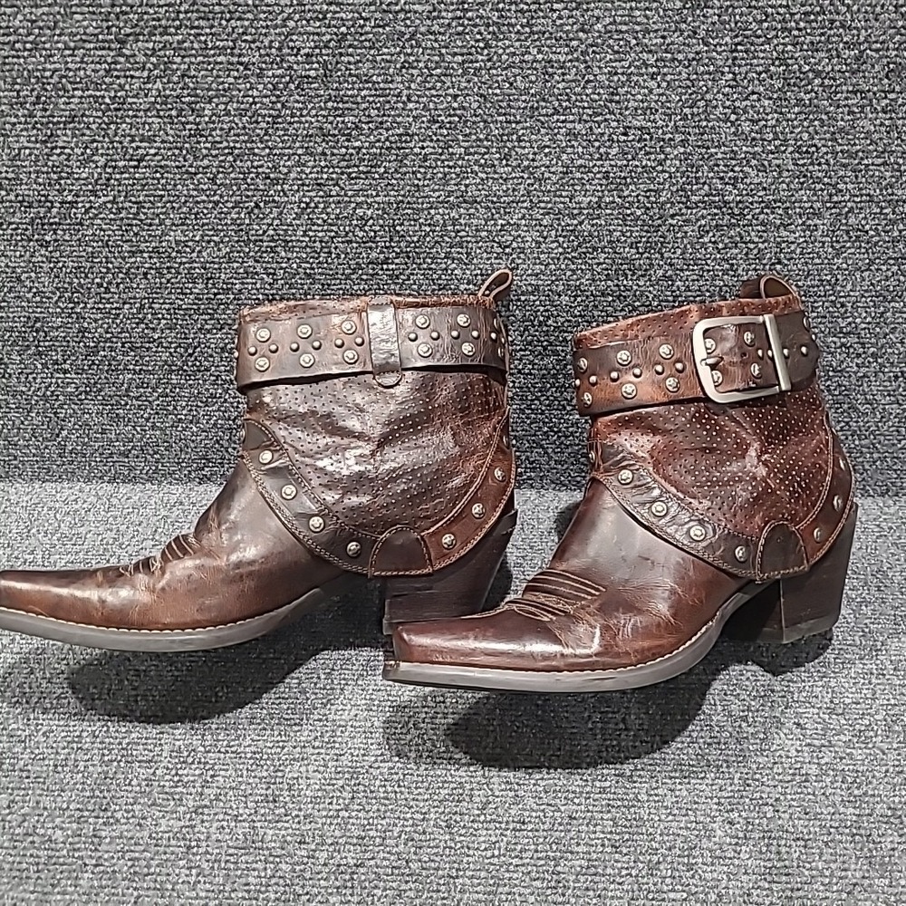 Ariat Defiance Brown Studded Leather Ankle Boots Belted Snip Toe 8.5B Distressed